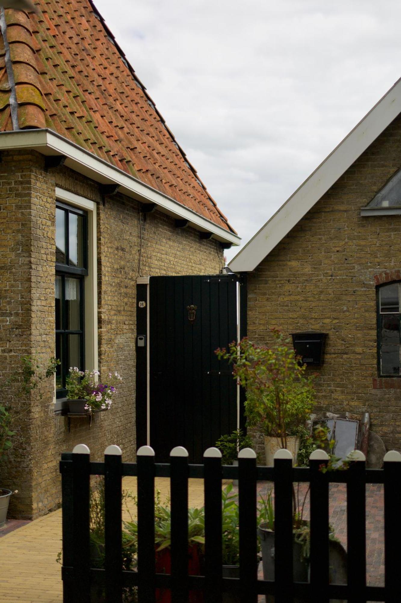 Vakantiehuis In Friesland Voor De Hele Familie Huns Luaran gambar