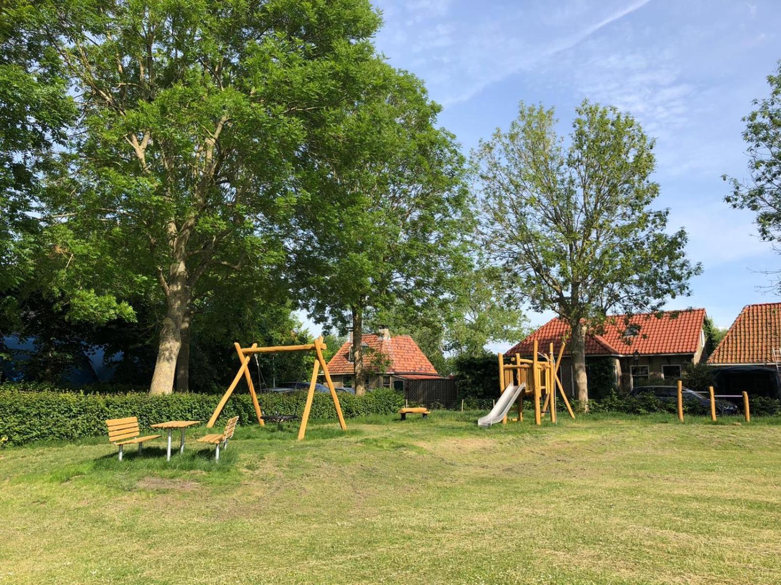 Vakantiehuis In Friesland Voor De Hele Familie Huns Luaran gambar